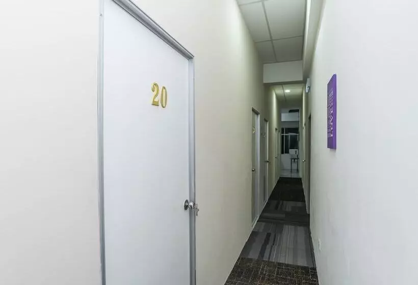 هتل Spot On 89757 The Rooms Jb