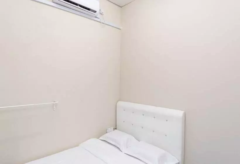 هتل Spot On 89757 The Rooms Jb