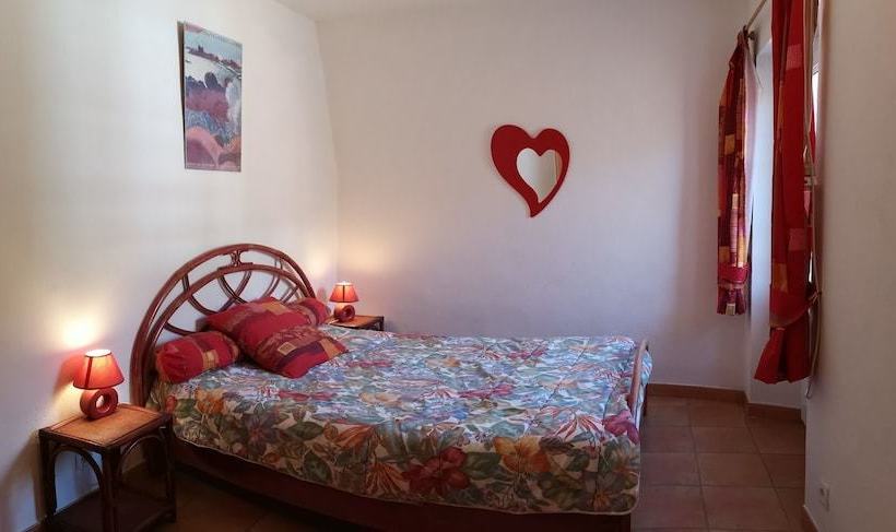 Maison Monet Terrasse Et Petit Jardin