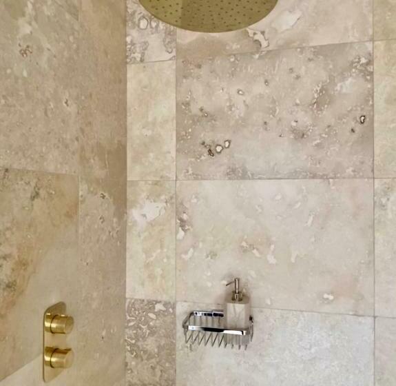 Pensão Coastal View House