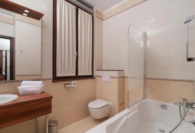 Pensió Luxury Rooms Near The Beach3