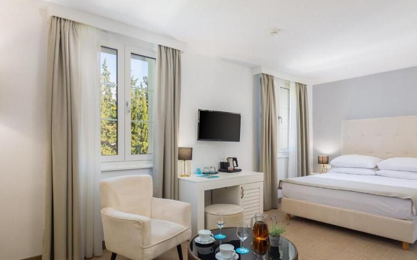 אתר נופש Aminess Bellevue