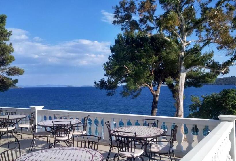 אתר נופש Aminess Bellevue