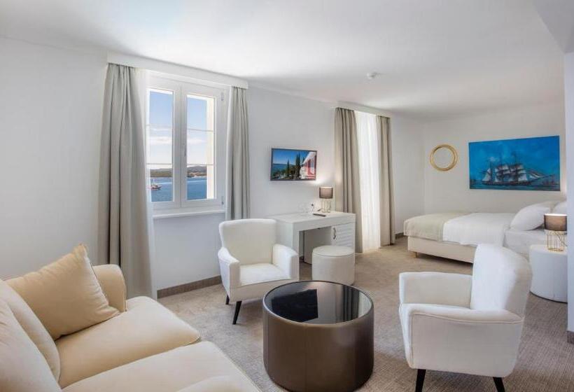 אתר נופש Aminess Bellevue