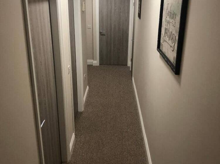 The Home Arms Cottage