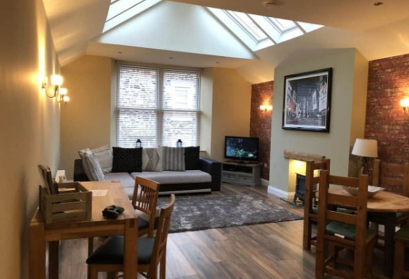 The Home Arms Cottage