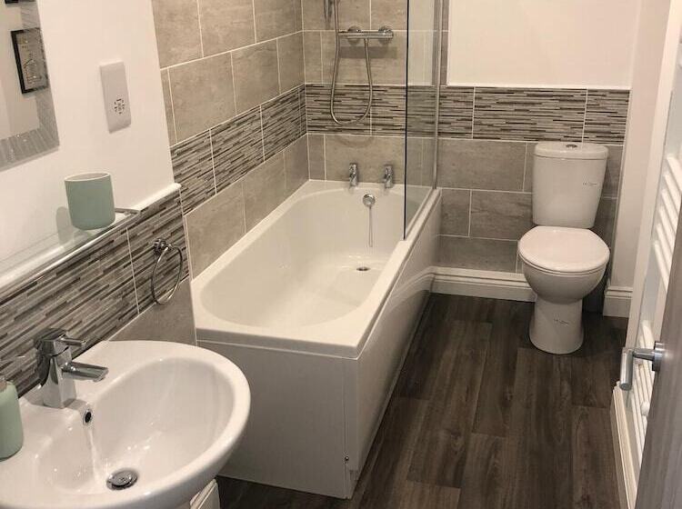 The Home Arms Cottage