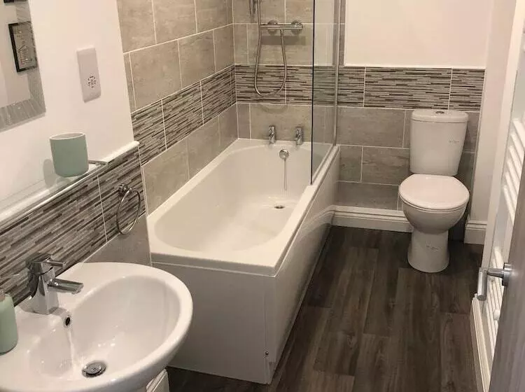 The Home Arms Cottage