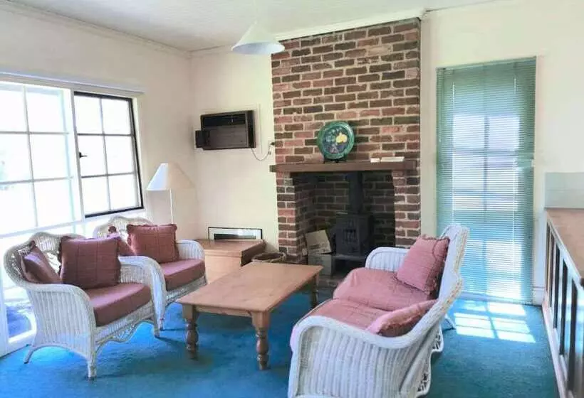 Acheron Valley Country Estate