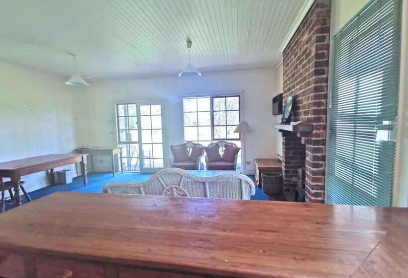 Acheron Valley Country Estate