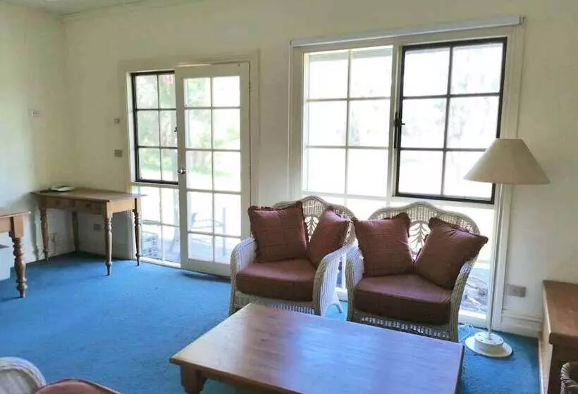 Acheron Valley Country Estate