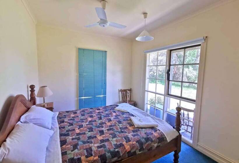 Acheron Valley Country Estate