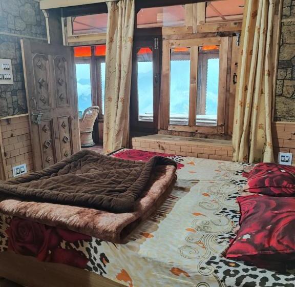 הוסטל Satyam Home Stay