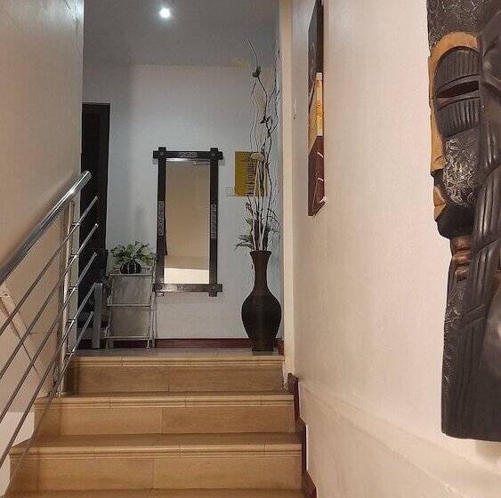 ホテル Adeshie Fie