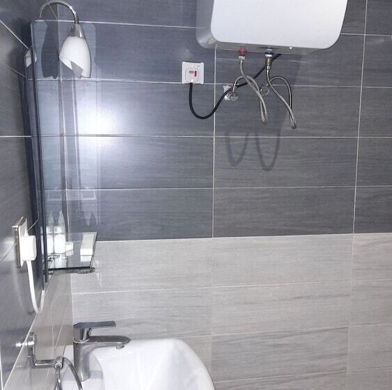 ホテル Adeshie Fie