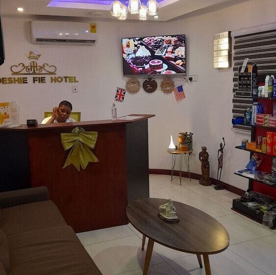 ホテル Adeshie Fie