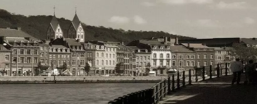 هتل Amosa Liège City Centre Apart Gerardrie 17