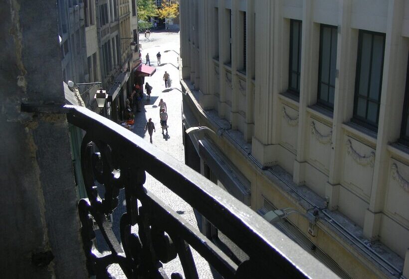 هتل Amosa Liège City Centre Apart Gerardrie 17