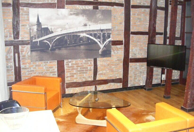 هتل Amosa Liège City Centre Apart Gerardrie 17