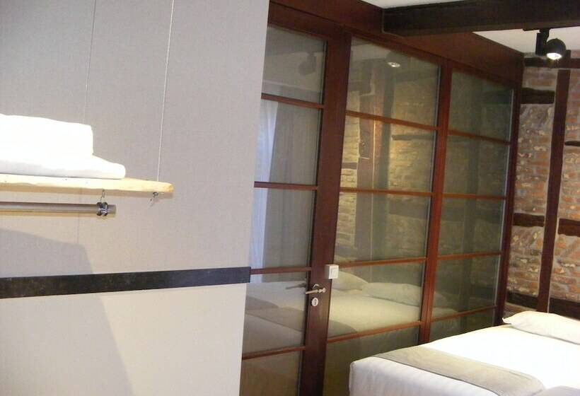 هتل Amosa Liège City Centre Apart Gerardrie 17