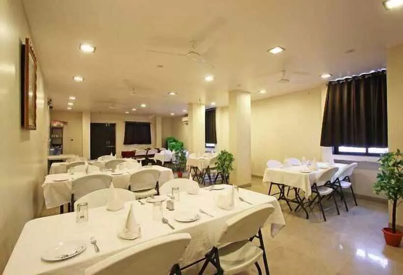 هتل Avon Internatinal