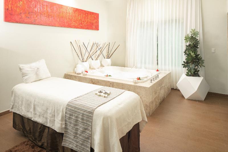 Hotel El Dorado Seaside Palms, Catamarán, Cenote & More Inclusive