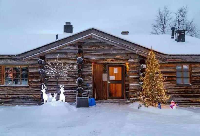 Hotelli Kuukkeli Log Houses Teerenpesä