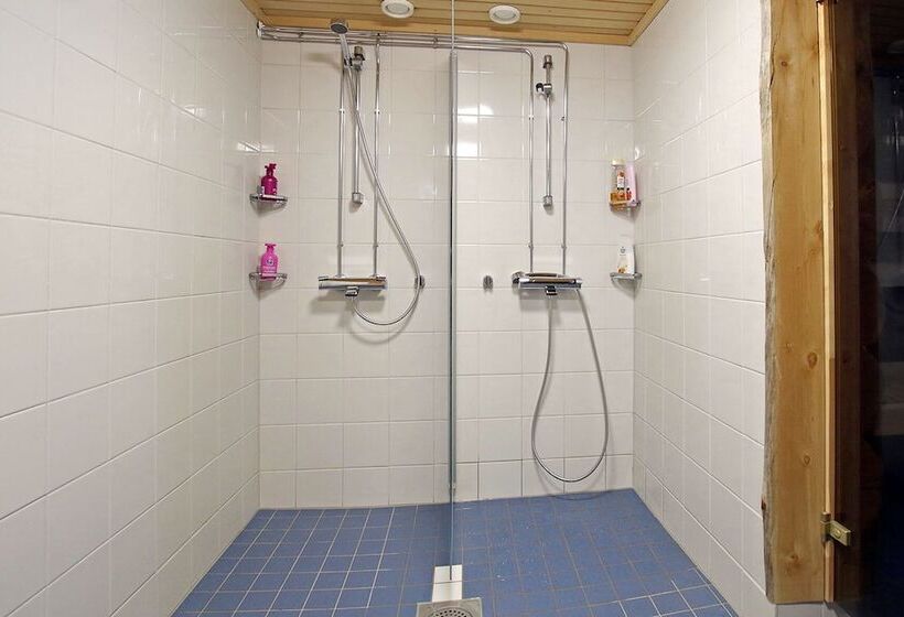 هتل Kuukkeli Log Houses Teerenpesä