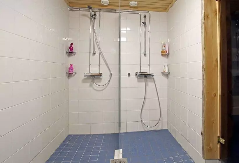 Hotelli Kuukkeli Log Houses Teerenpesä