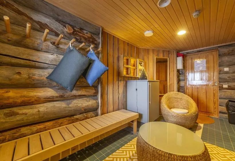 Hotelli Kuukkeli Log Houses Teerenpesä