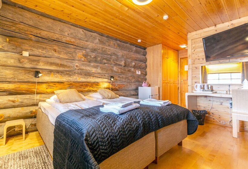 هتل Kuukkeli Log Houses Teerenpesä