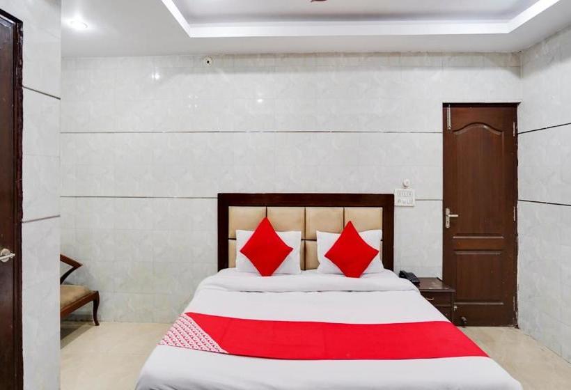 فندق Oyo 75255  Goldy