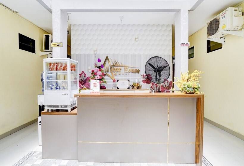 Otel Oyo 90052 Star House