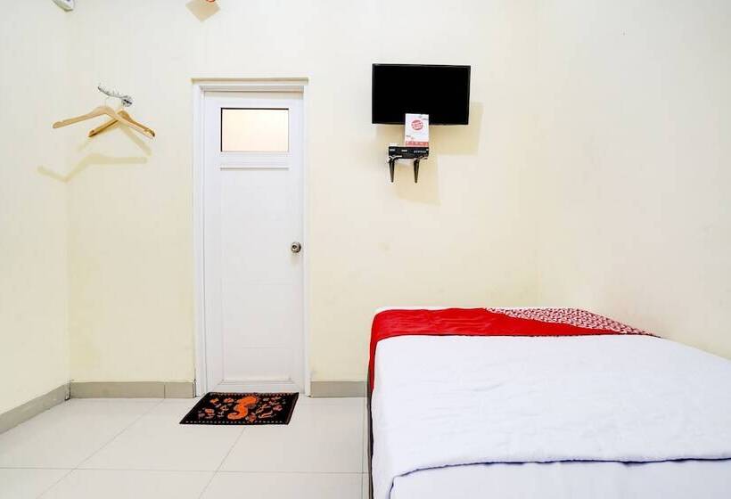 Otel Oyo 90052 Star House