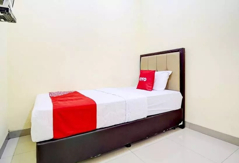 Hotel Oyo 90052 Star House
