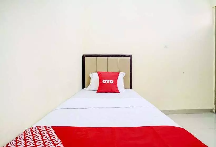 Hotel Oyo 90052 Star House