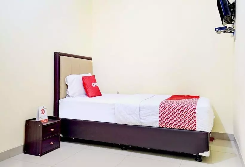 Hotel Oyo 90052 Star House