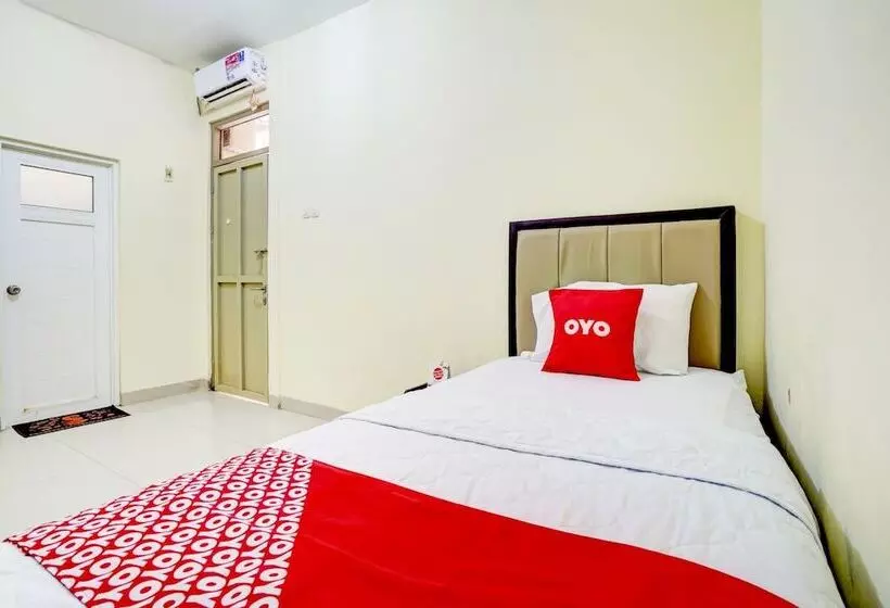 Hotel Oyo 90052 Star House