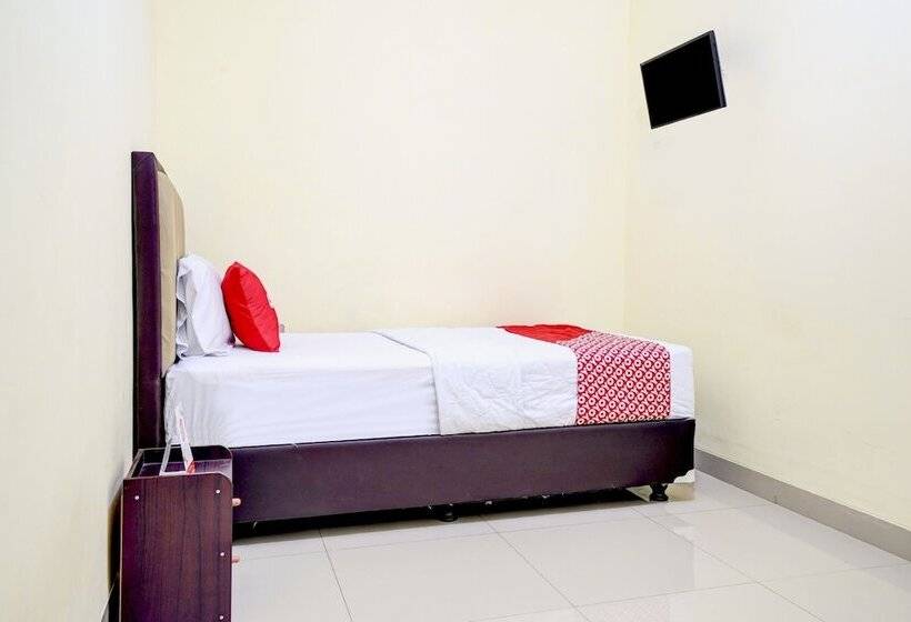 Otel Oyo 90052 Star House