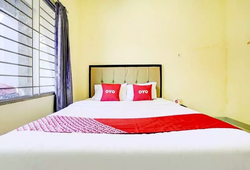 Hotel Oyo 90052 Star House