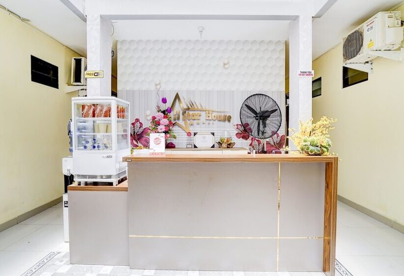 Otel Oyo 90052 Star House