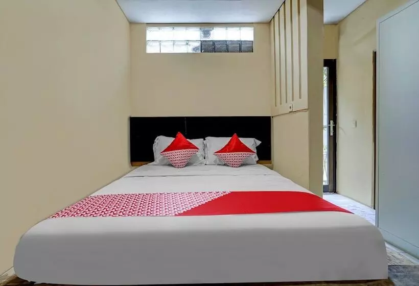 Hotelli Oyo 90081 Pondok Sabaraya 2 Syariah