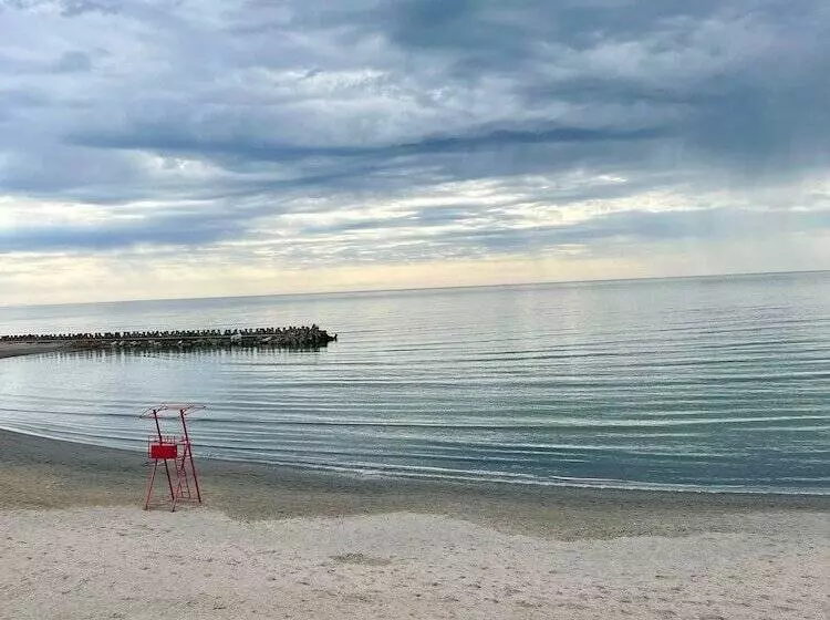 Hotelli Palace Beach Resort