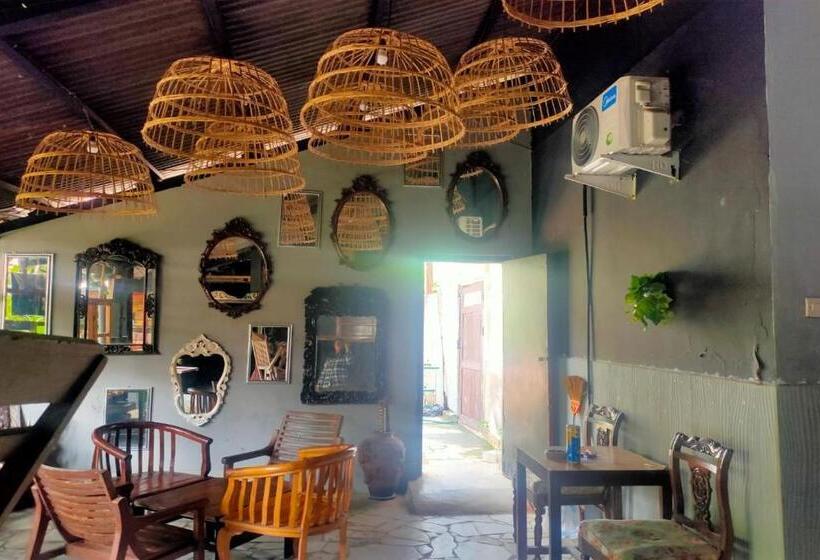 فندق Reddoorz Plus Near Alun Alun Sumenep