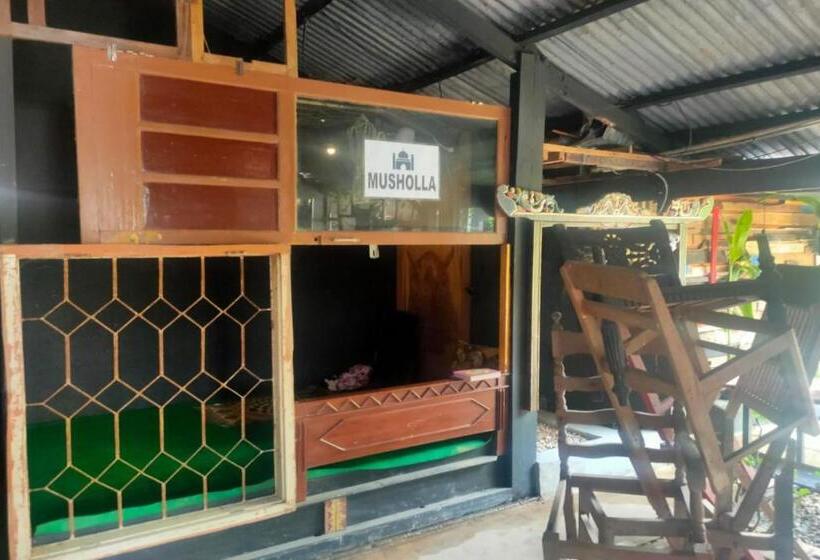 فندق Reddoorz Plus Near Alun Alun Sumenep