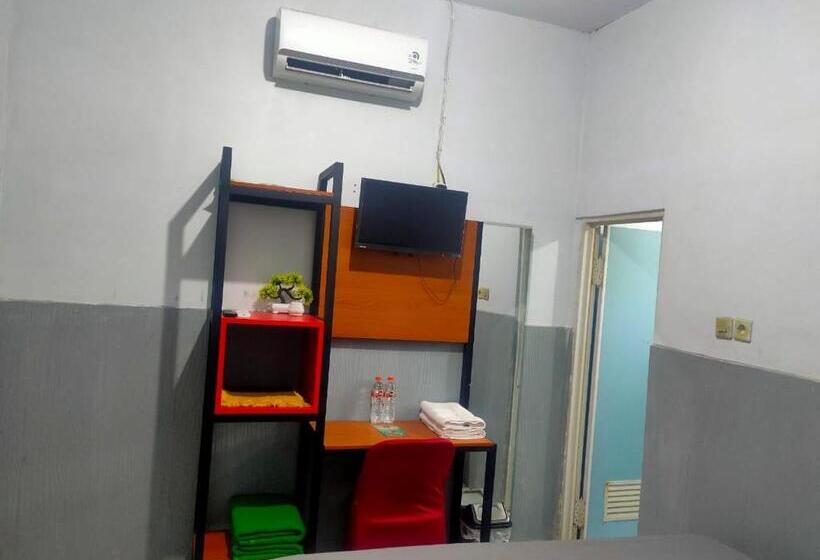 فندق Reddoorz Plus Near Alun Alun Sumenep