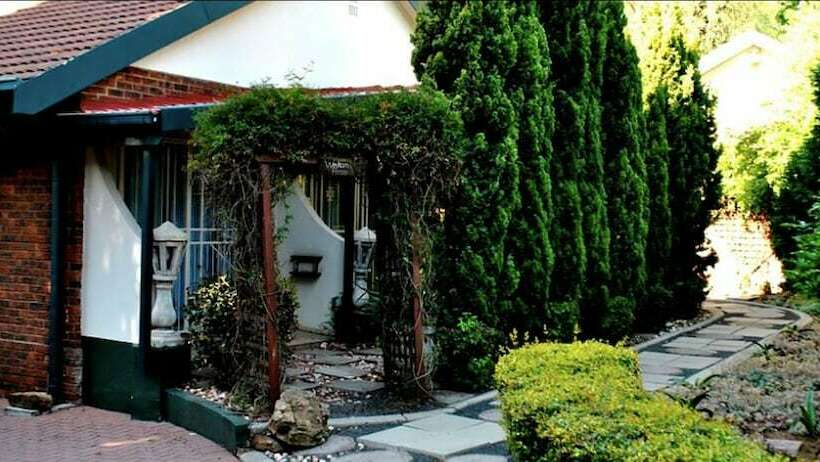 Пансион Nmb Guest House