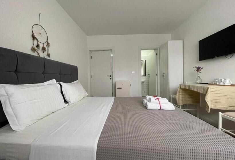 Central Studio Apartments