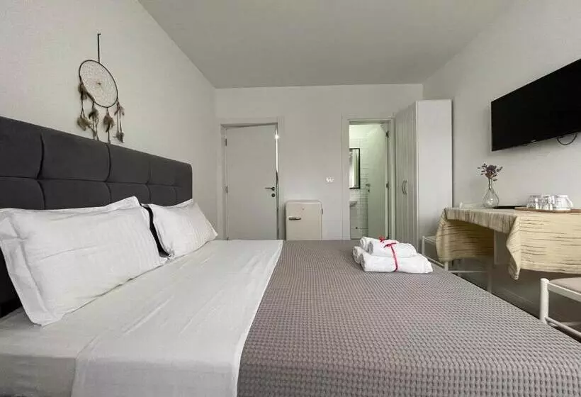 Central Studio Apartments