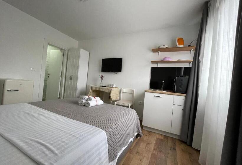 Central Studio Apartments